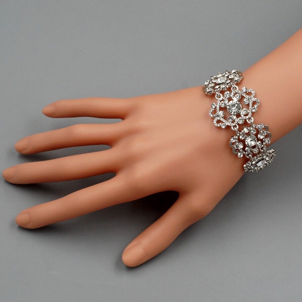 Beautiful Studded Bracelet HR13-12